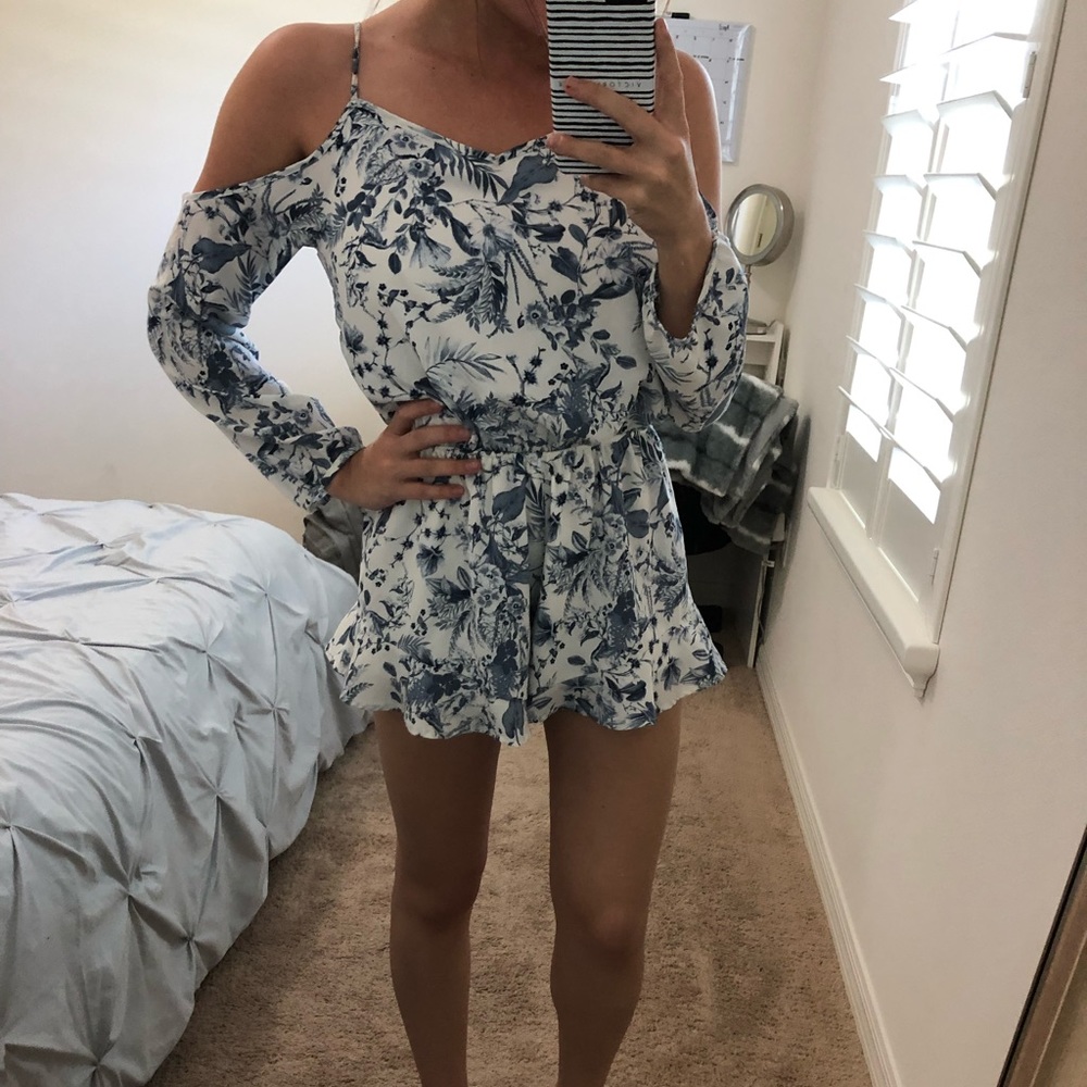 blue/white flowery print romper